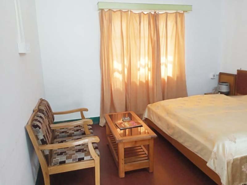 Gmvn Tourist Lodge Gangnani Екстер'єр фото